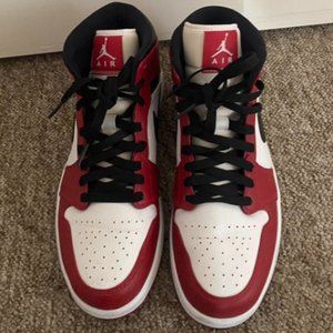 Air Jordan 1 Men's Red and White Trainers